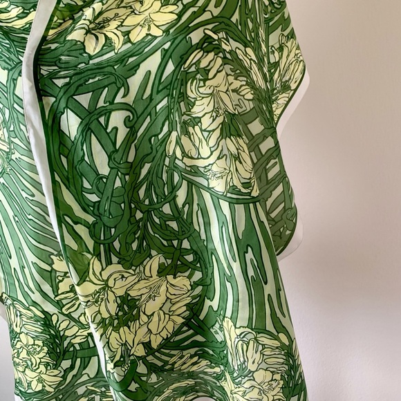 Hand Made Czech Republic Natural Silk Scarf  16/67” - Picture 2 of 8